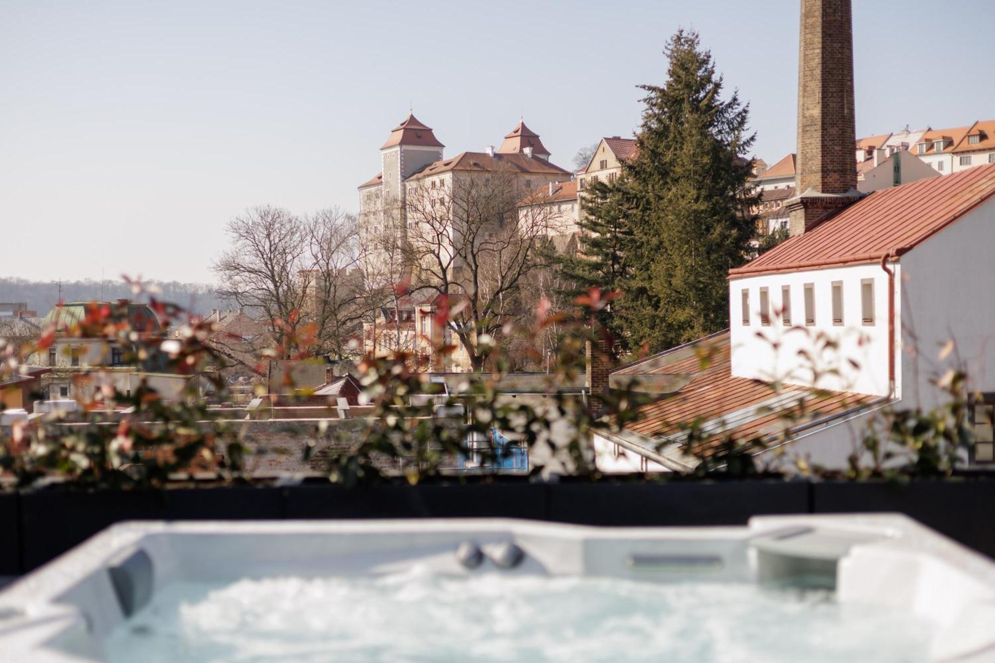 Aparthotel Na Klenici Mladá Boleslav Eksteriør bilde